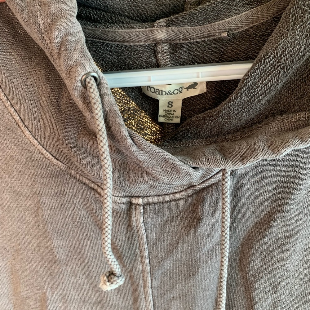 Toad and co size small hooded dress. Only worn twice - after surfing 🏄‍♀️
